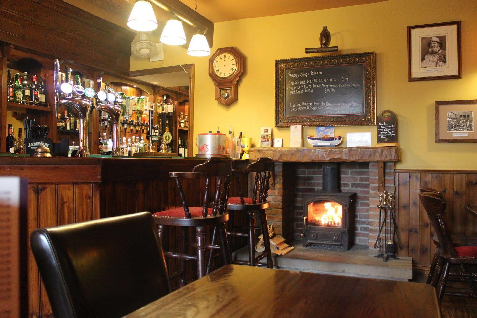 Mallyan Spout Hotel Goathland Exterior photo